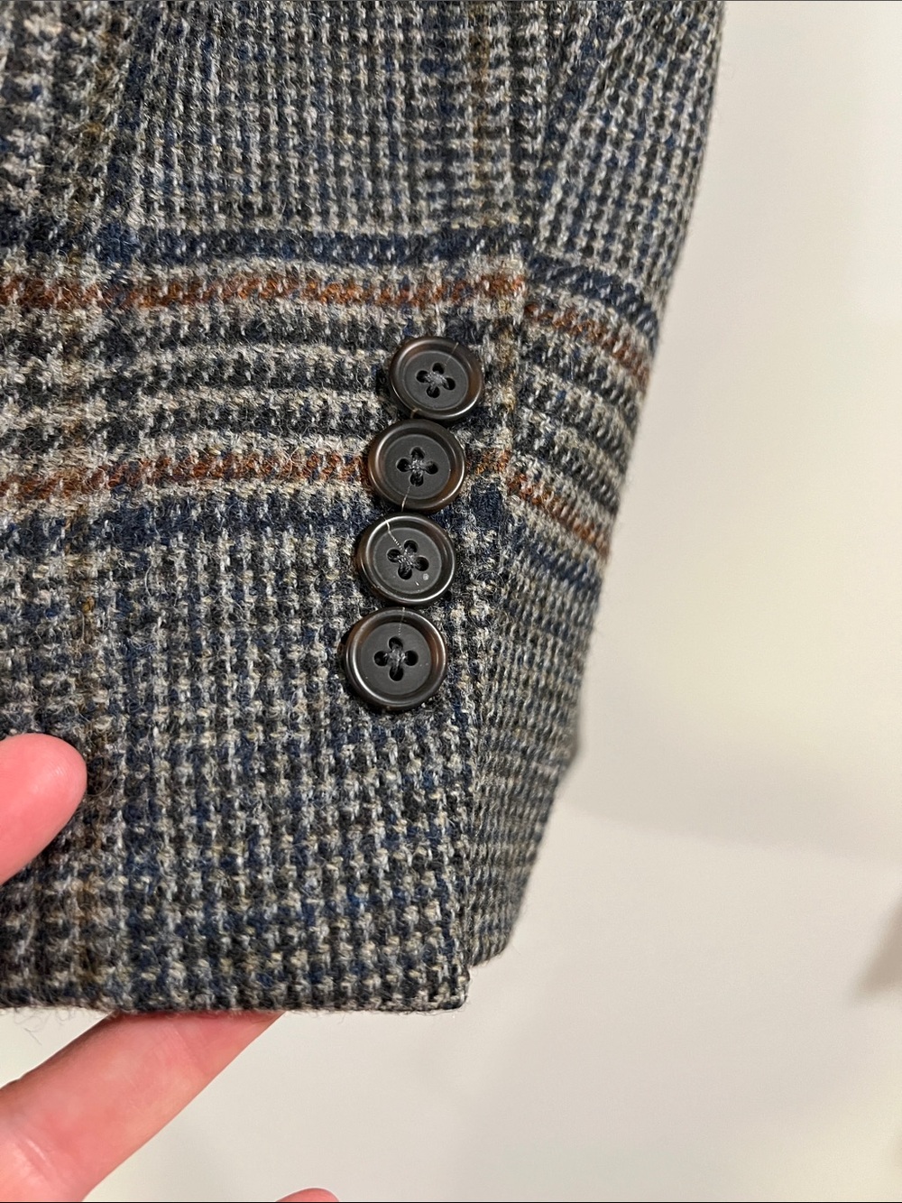 Brooks Brothers - 100% pure new wool, Scottish, Sport Coat in Gray, Brown, Blue - Picture 4 of 10